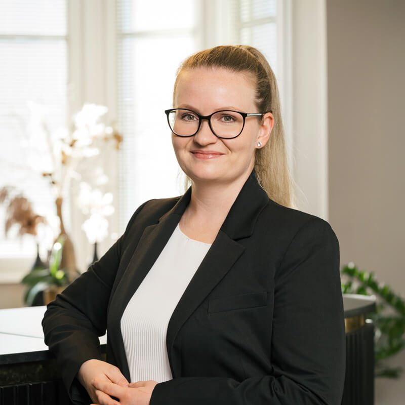 Notar-Plank-Stephanie-Steinlechner